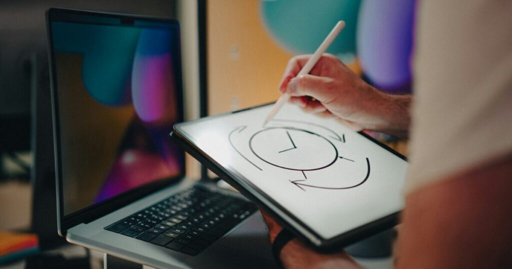 タブレットで図解を作成するスタイラスペンの活用シーン